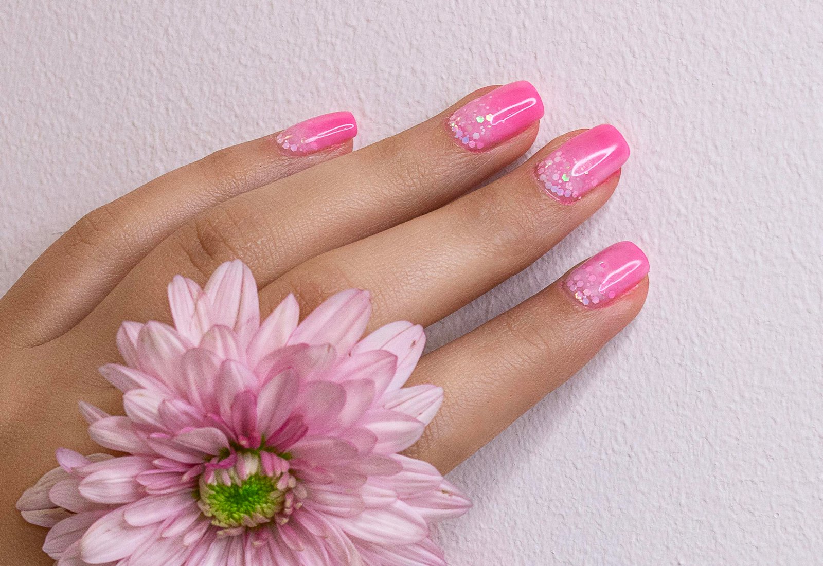 Spring nail art ideas - pastel pink DIY manicure with flower for beginners at home